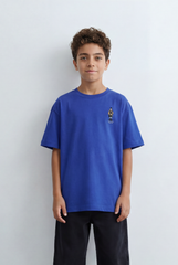 Boy's Back Graphic T-Shirt Artistic Vertical Print