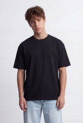 Men’s Raw Edge Finish Chest Script Detail T-Shirt