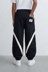 Boy's Jogger Sweatpants Contrast Panel Details