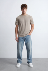 Men’s Micro Knit Surface Detail Versatile Slim Fit T-Shirt