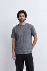 Men’s Textured Print T-Shirt Vertical Pattern Detail