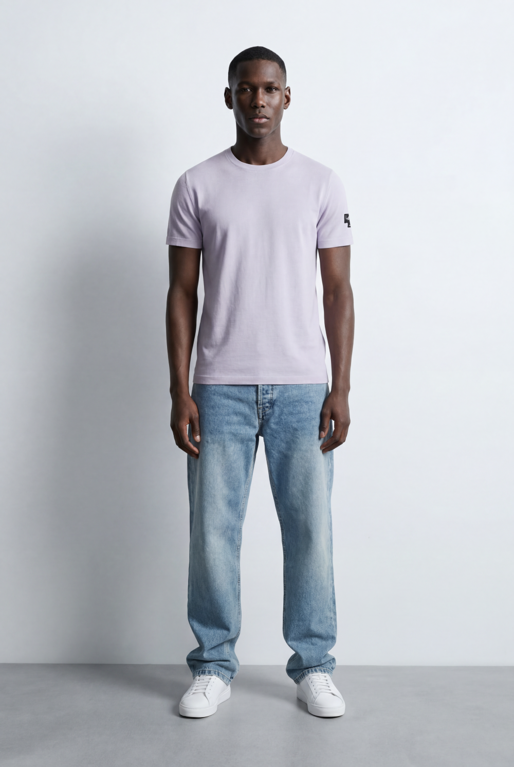 Men’s Small Sleeve Logo Detail Plain T-Shirt