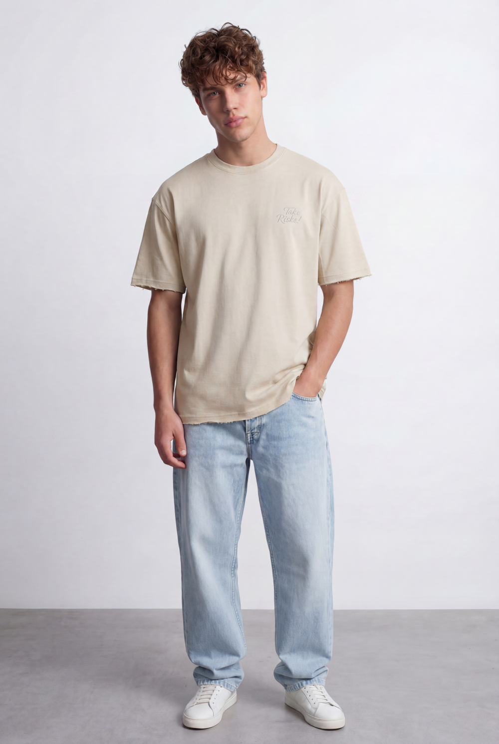 Men’s Raw Edge Finish Chest Script Detail T-Shirt