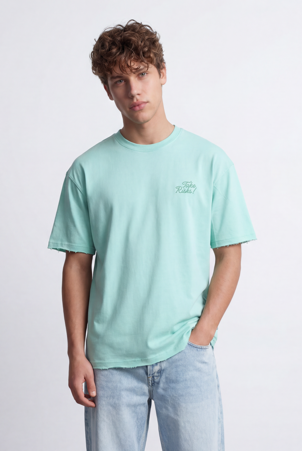 Men’s Raw Edge Finish Chest Script Detail T-Shirt