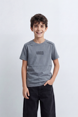 Boy's T-Shirt Shoulder Seam Details