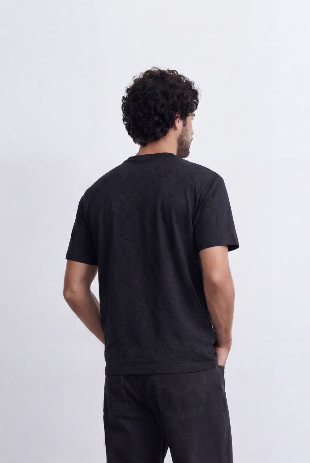 Men’s T-Shirt With Signature V Seam Detail