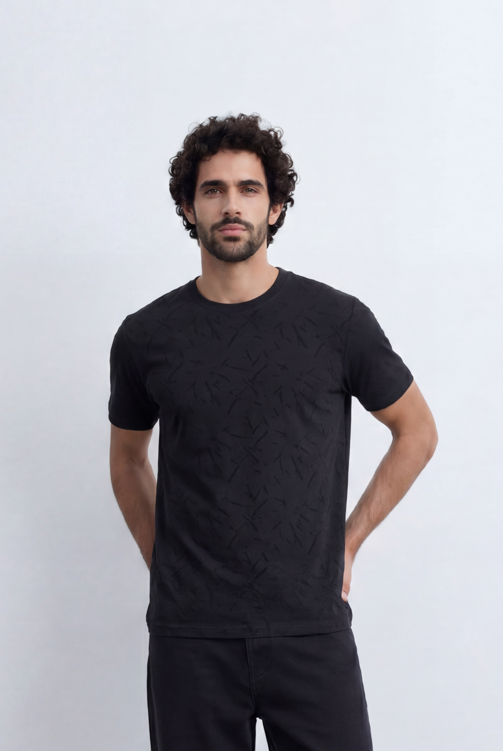 Men’s T-Shirt With Signature V Seam Detail