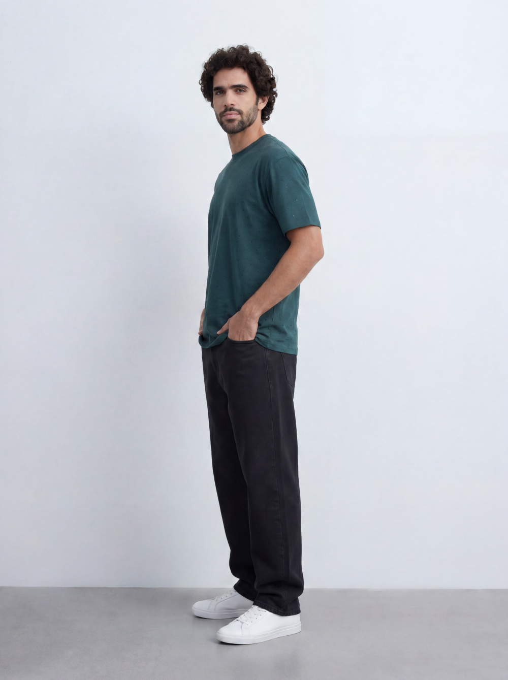 Men’s Textured T-Shirt With Micro Dot Detail