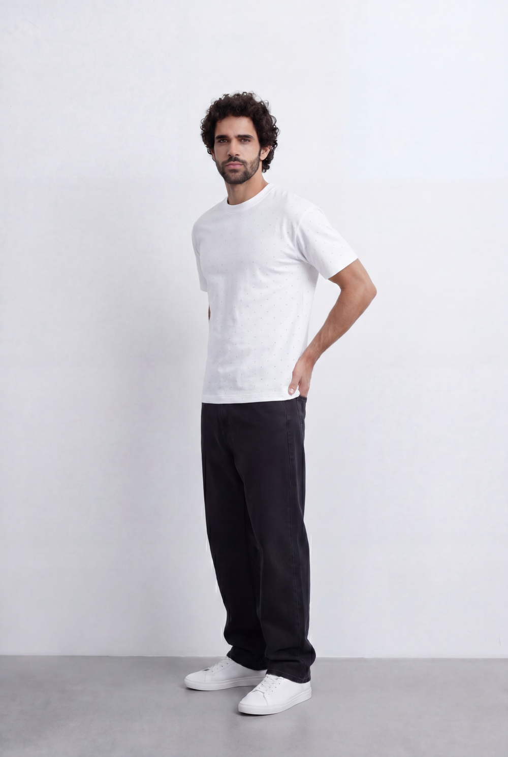 Men’s Textured T-Shirt With Micro Dot Detail