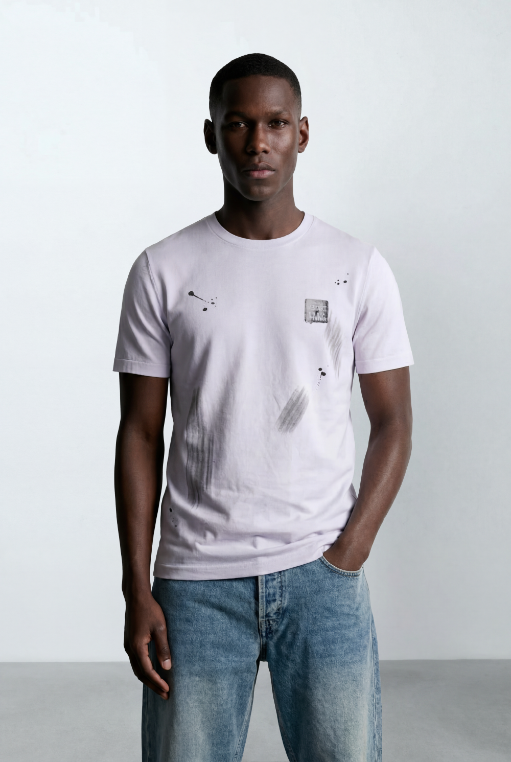 Men’s Graphic Bold Typography Back Slim Fit T-Shirt