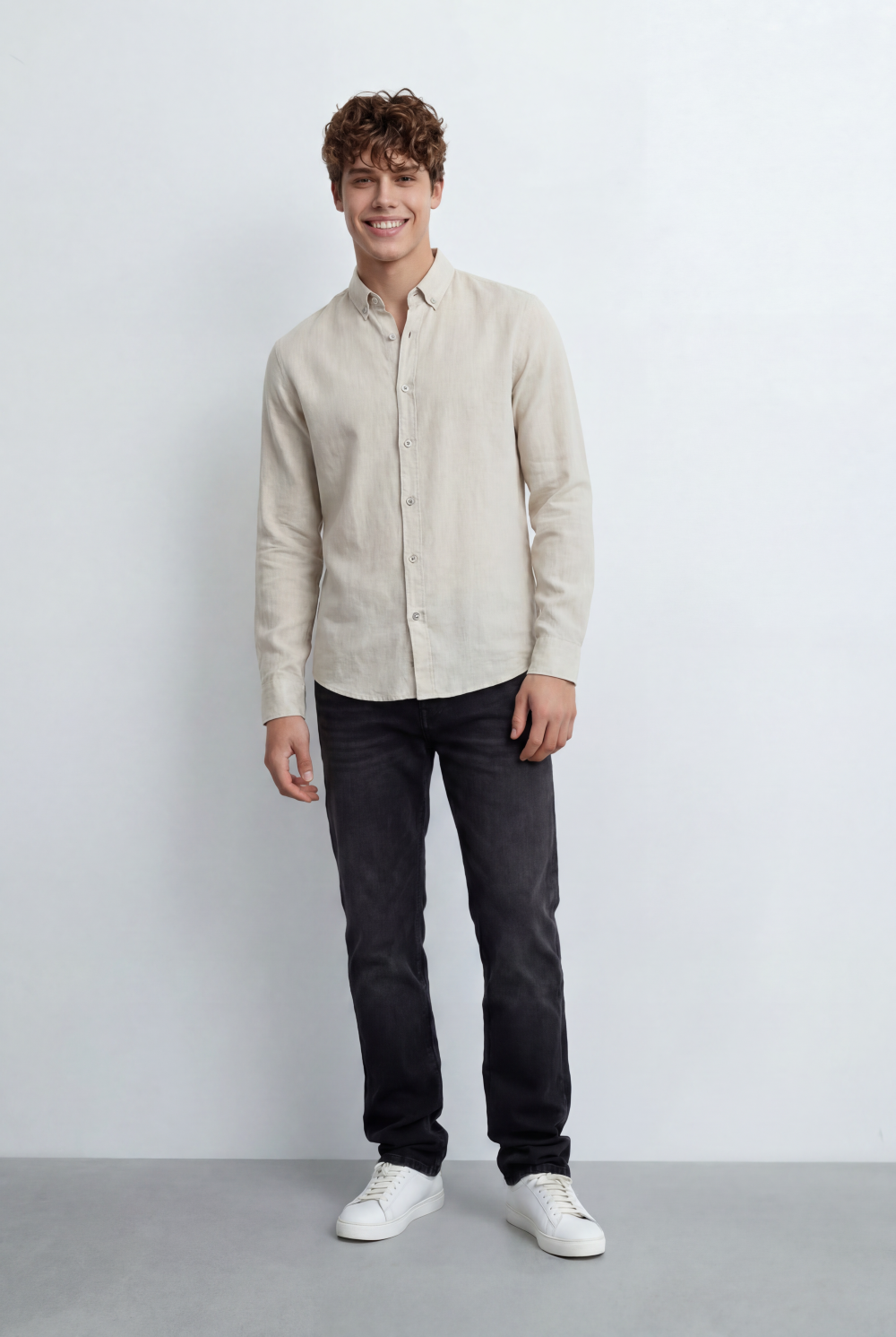 Men's Button Down Shirt With Clean Tailored Slim Fit