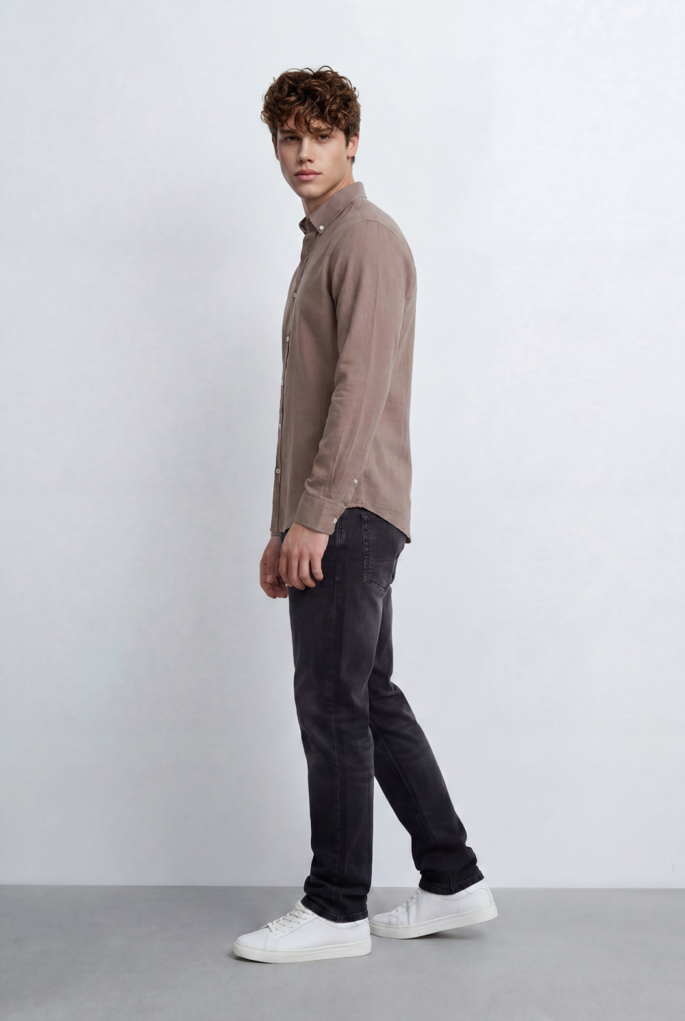 Men's Button Down Shirt With Clean Tailored Slim Fit