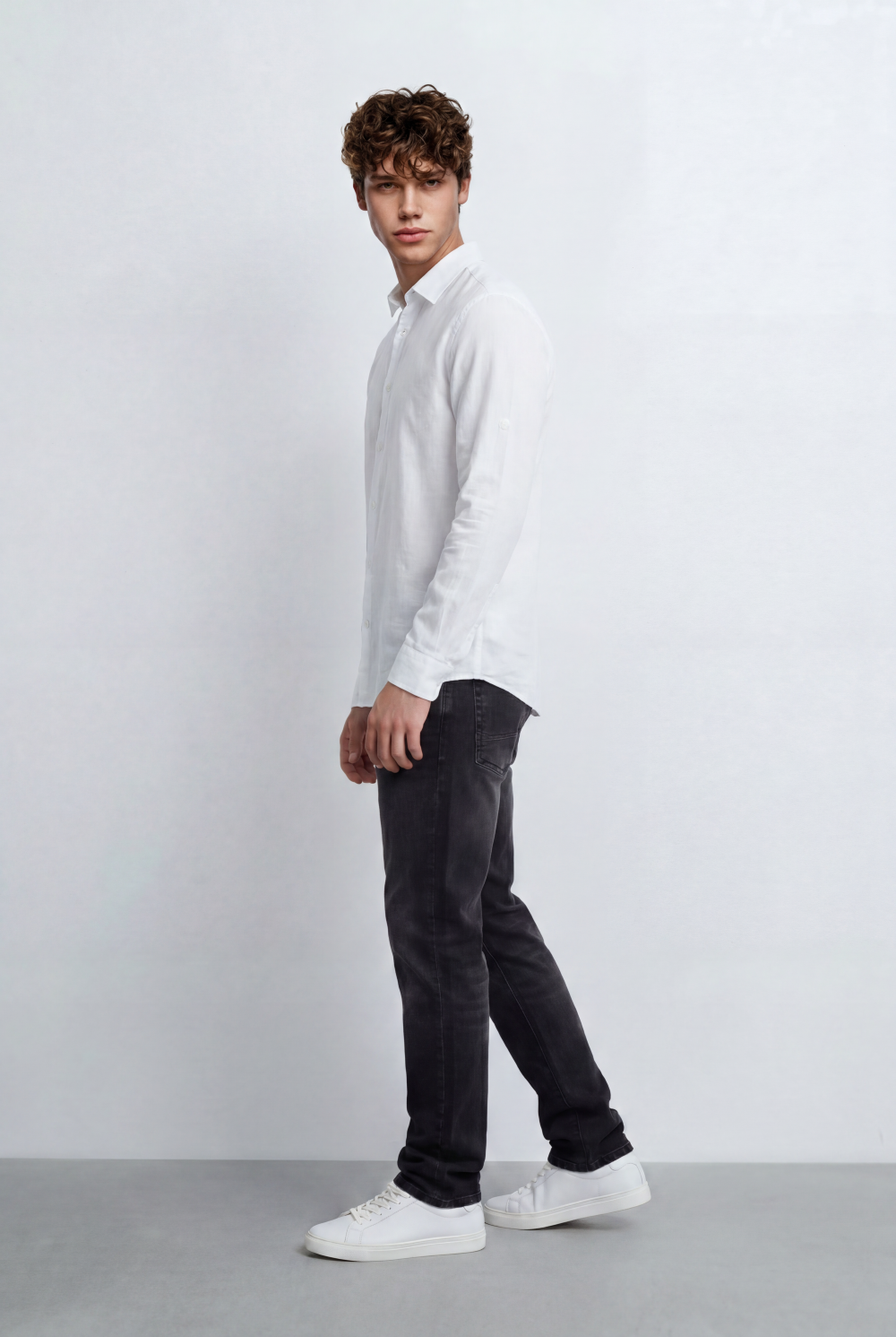 Men's Button Down Shirt With Clean Tailored Slim Fit