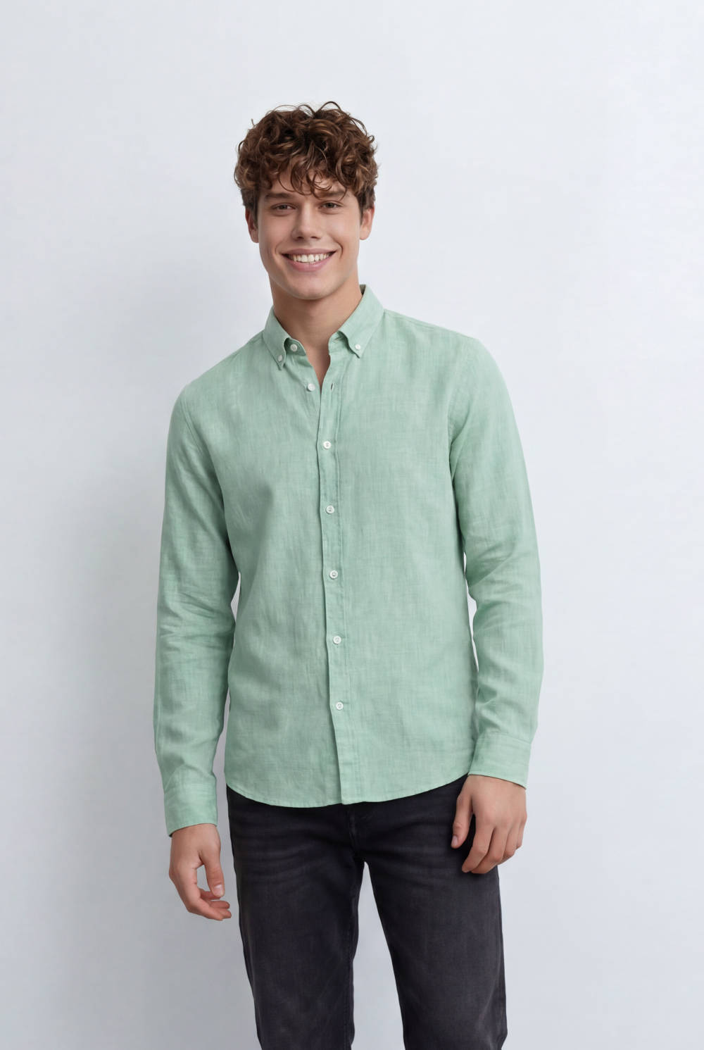 Men's Slim Fit Blend Shirt With Natural Texture