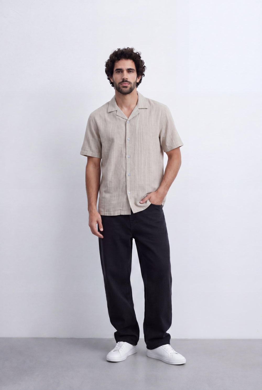 Men’s Resort Collar Shirt Textured Stripe Detail