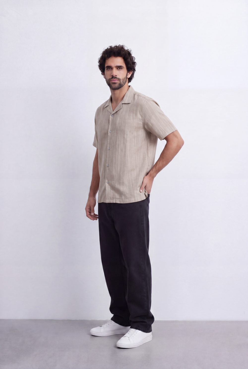Men’s Resort Collar Shirt Textured Stripe Detail