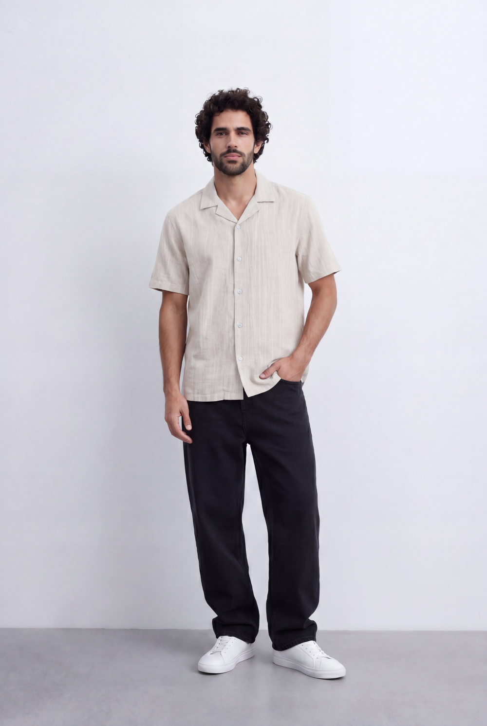 Men’s Resort Collar Shirt Textured Stripe Detail