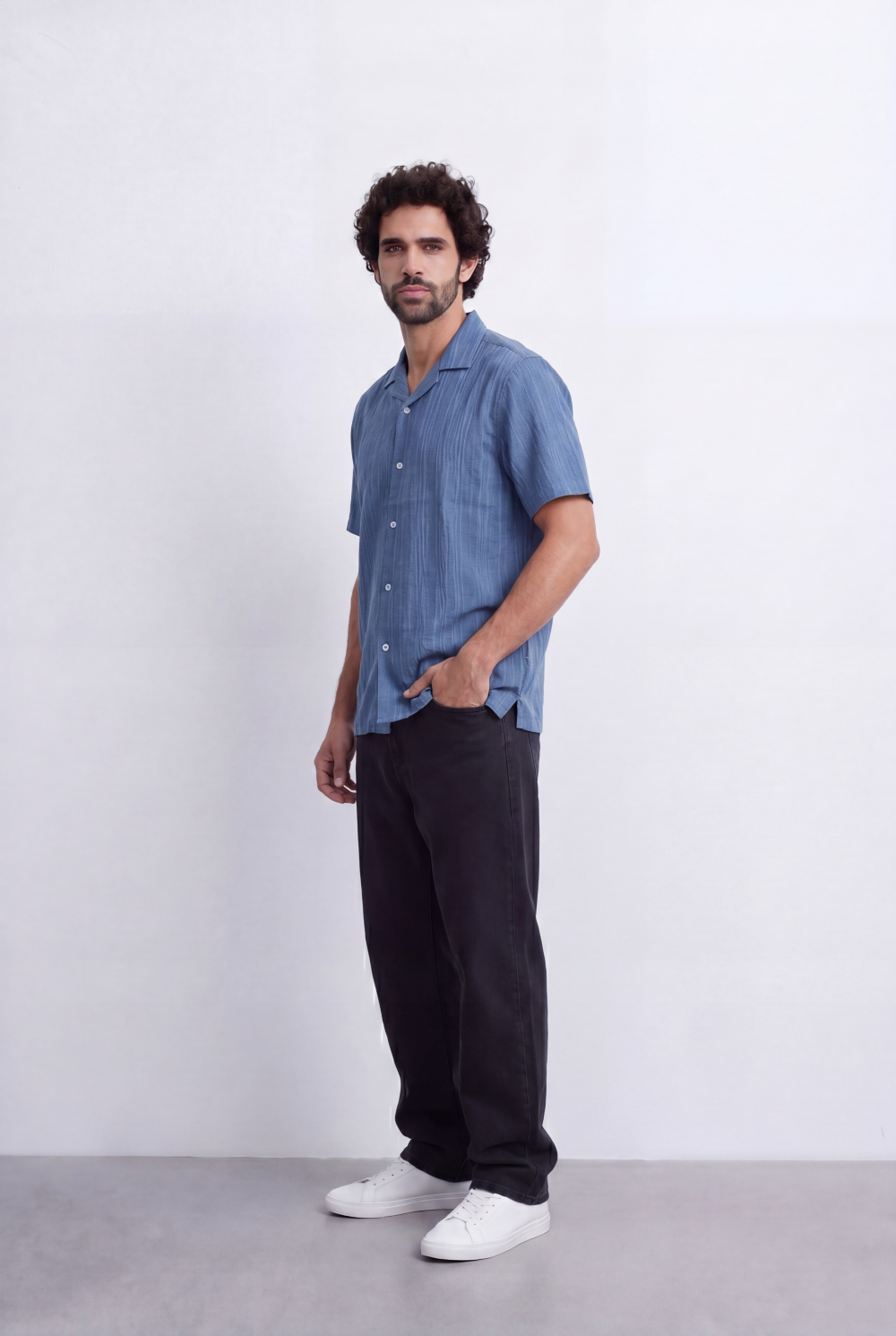 Men’s Resort Collar Shirt Textured Stripe Detail