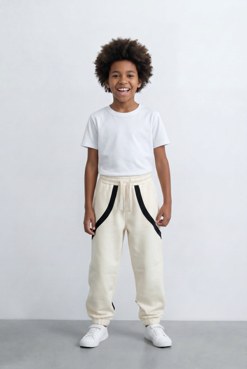 Boy's Contrast Panel Detail Jogger Pants Oversize