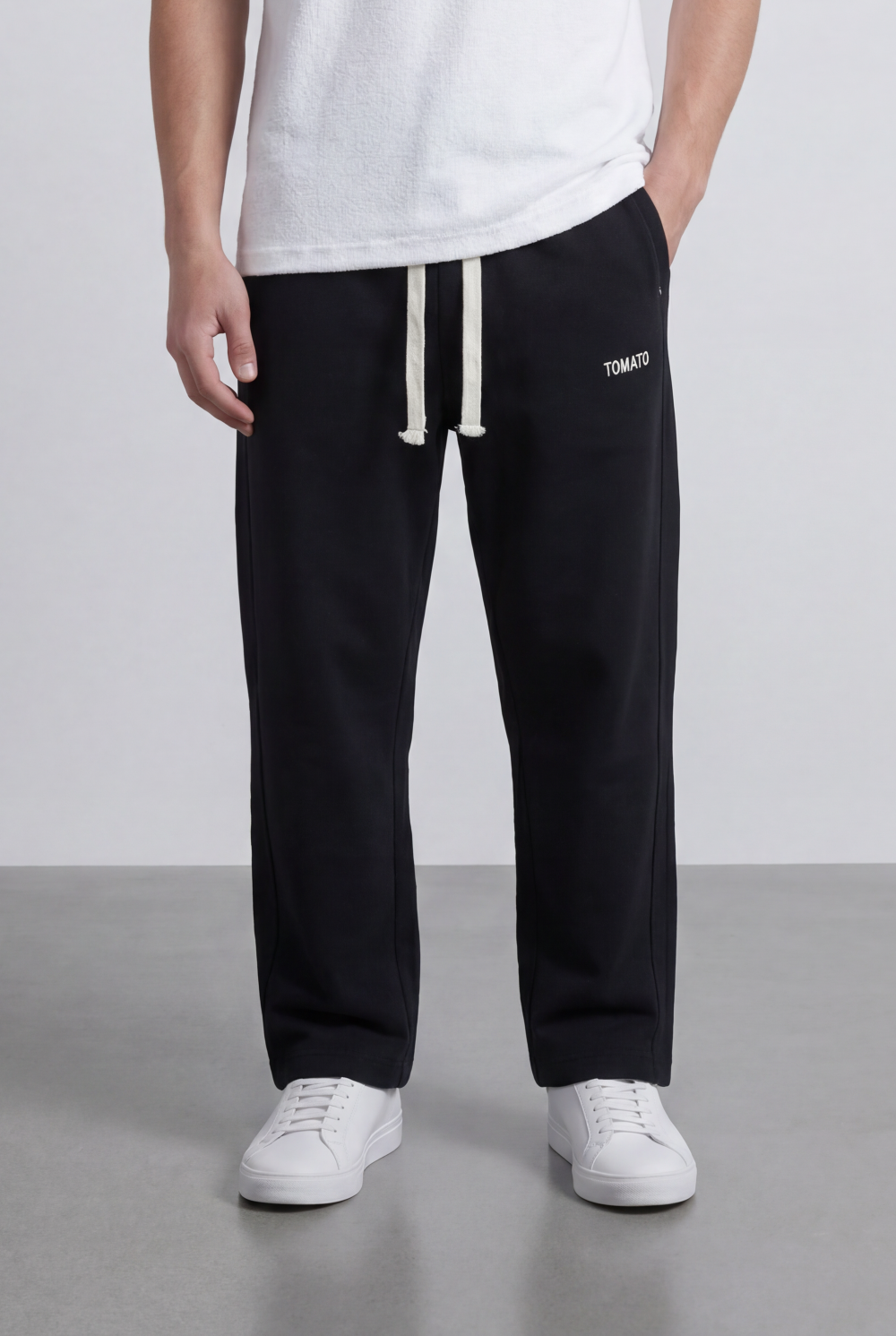 Men’s Oversize Sweatpants Minimal Logo Detail