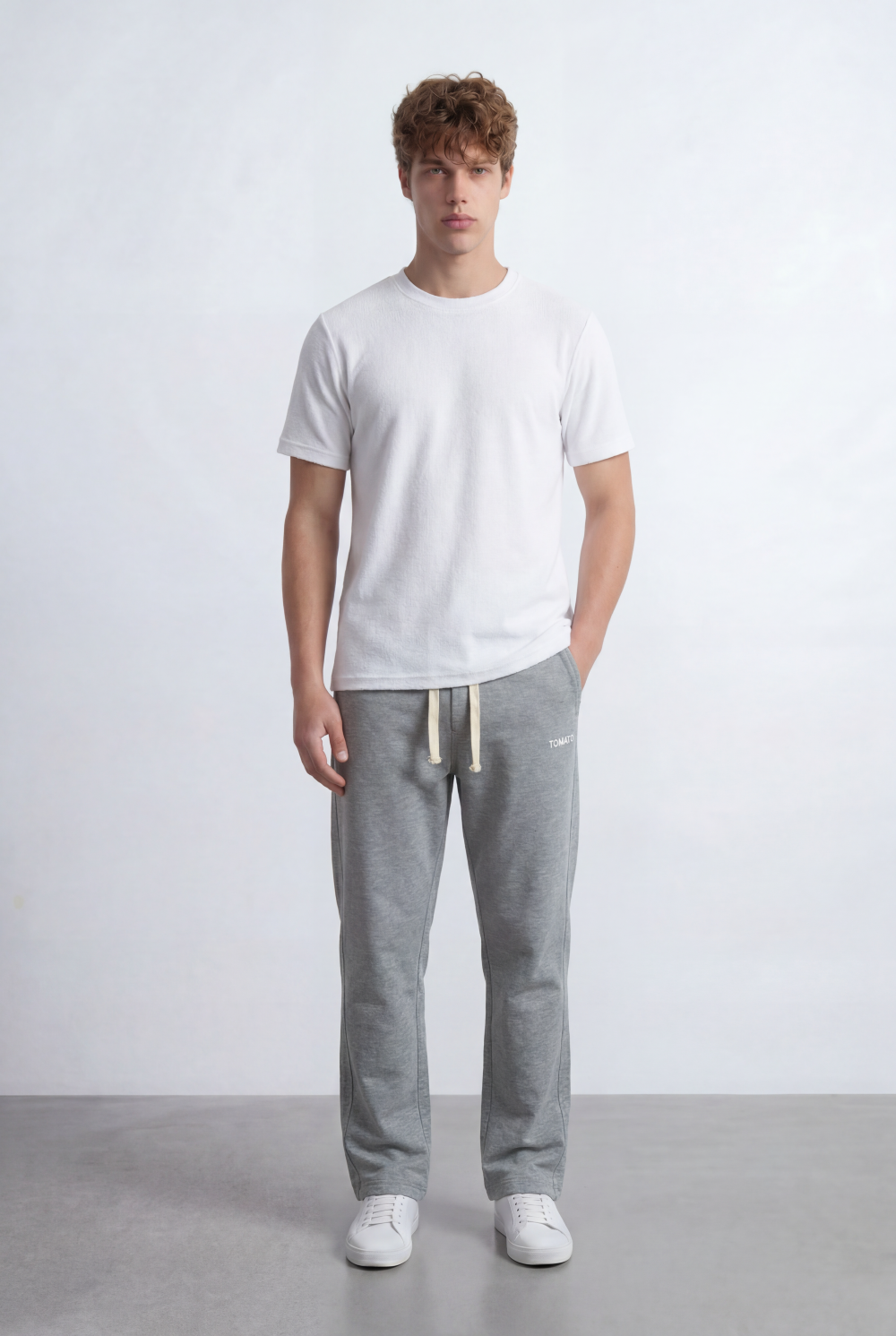 Men’s Oversize Sweatpants Minimal Logo Detail