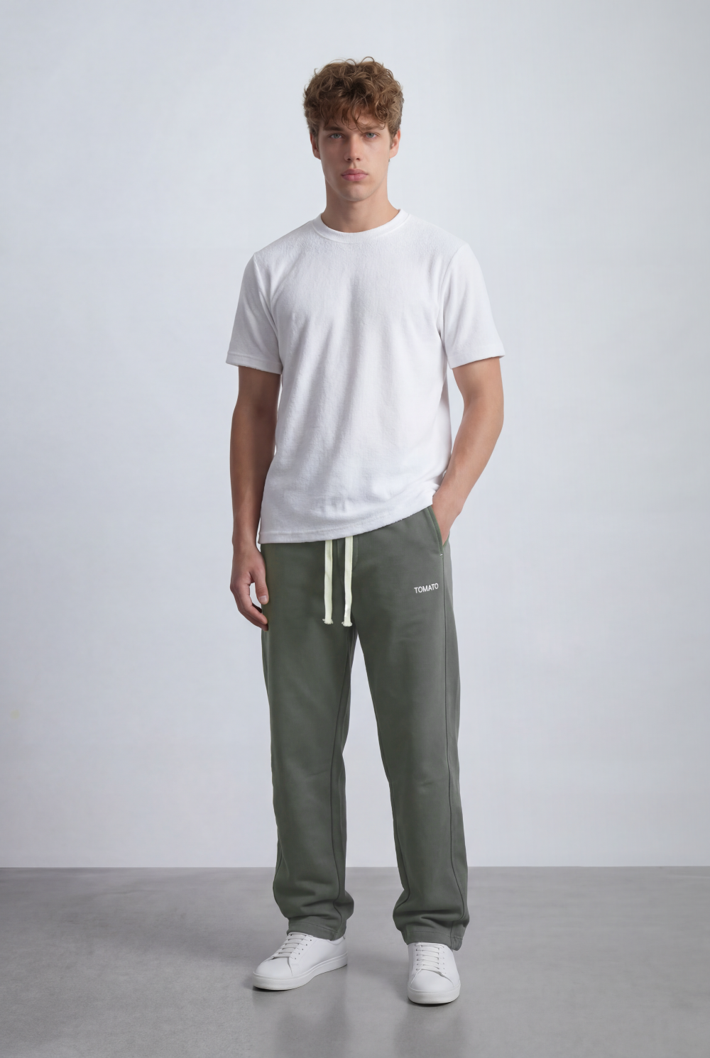 Men’s Oversize Sweatpants Minimal Logo Detail
