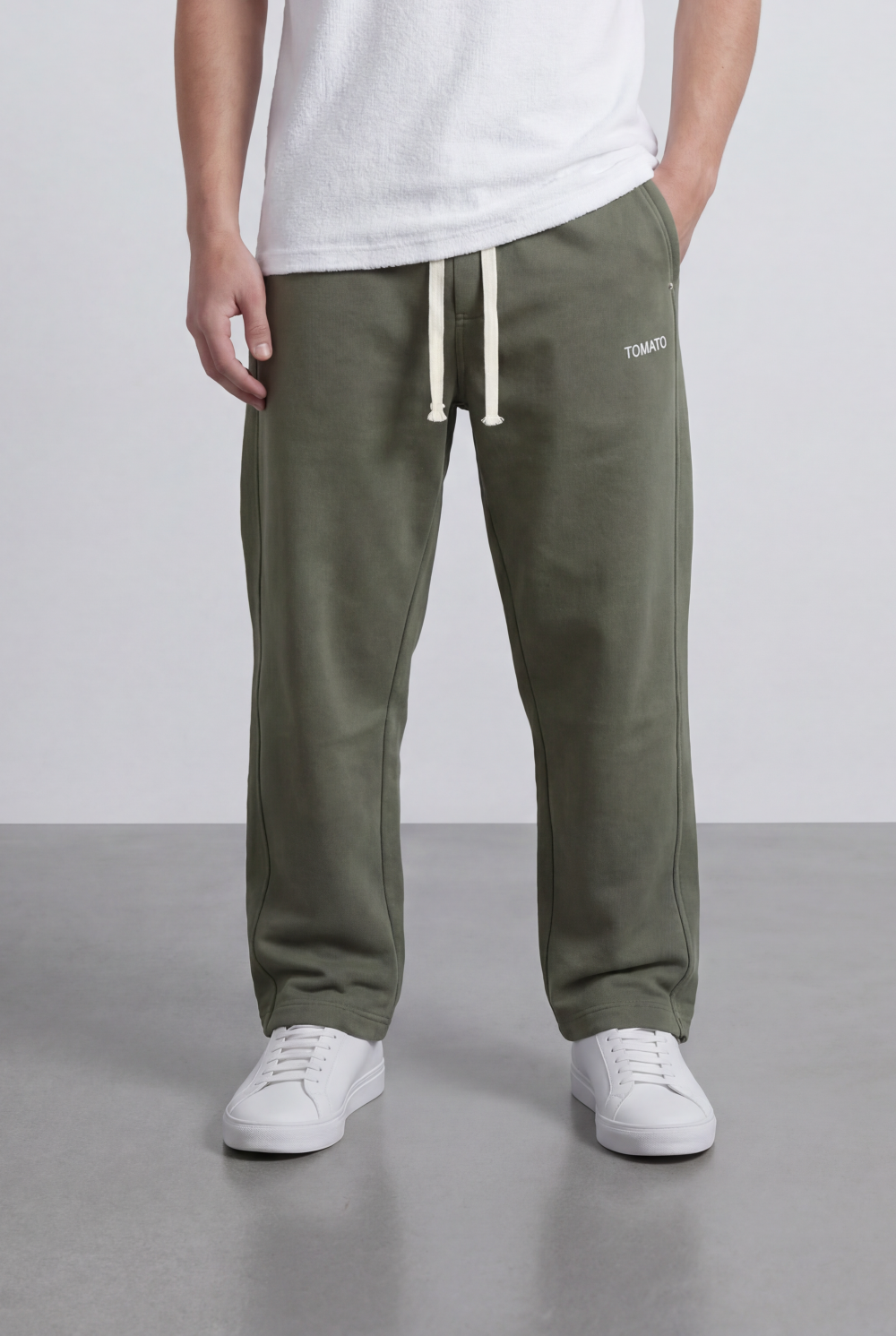 Men’s Oversize Sweatpants Minimal Logo Detail