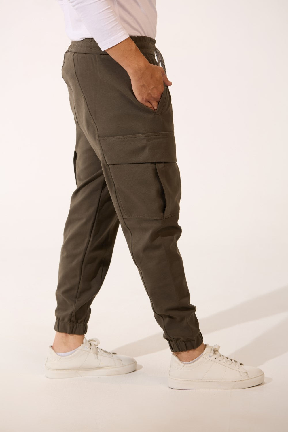 Men’s Utility Cargo Flap Pockets Fleece Sweatpants