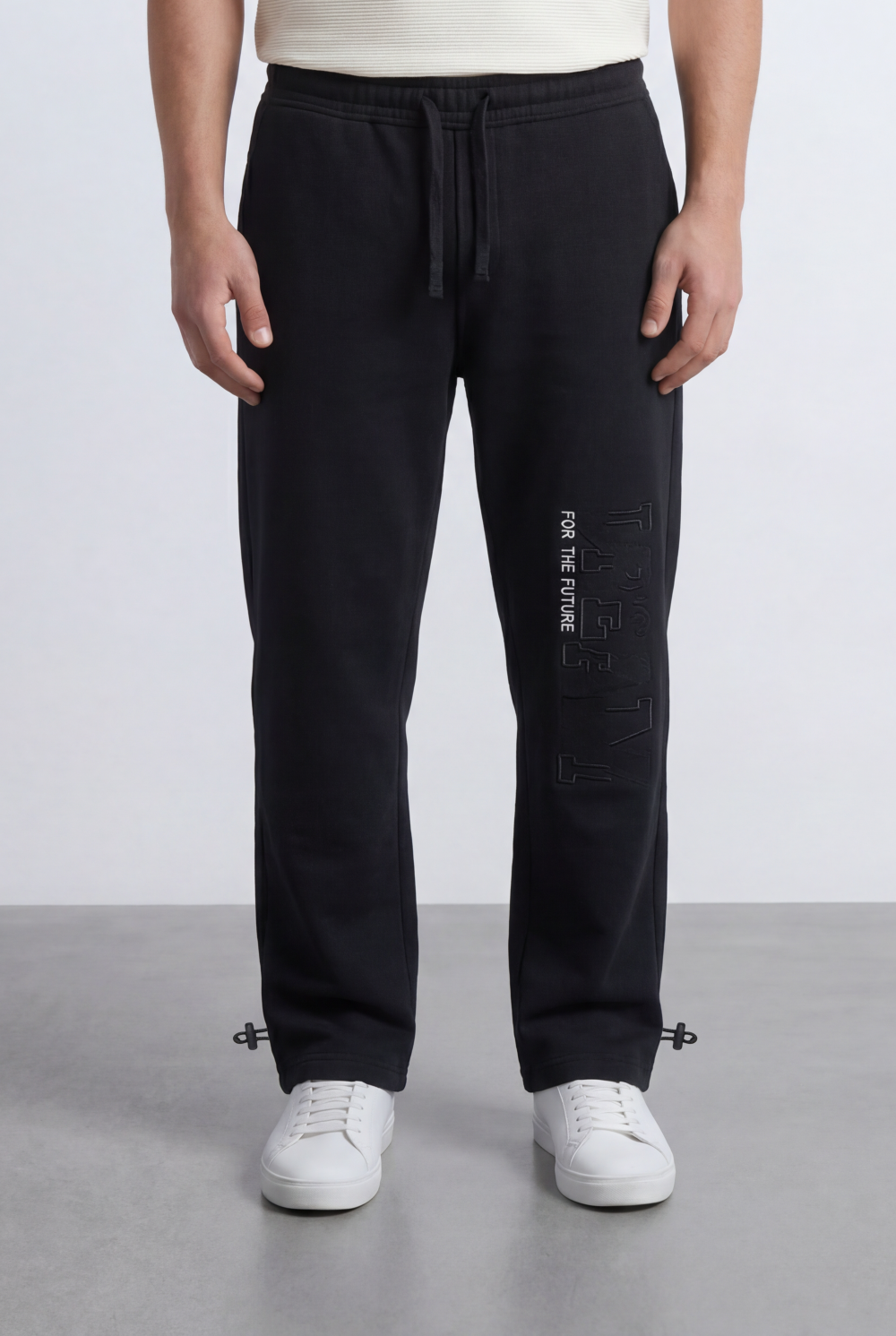 Men’s Oversize Sweatpants Embossed Side Logo