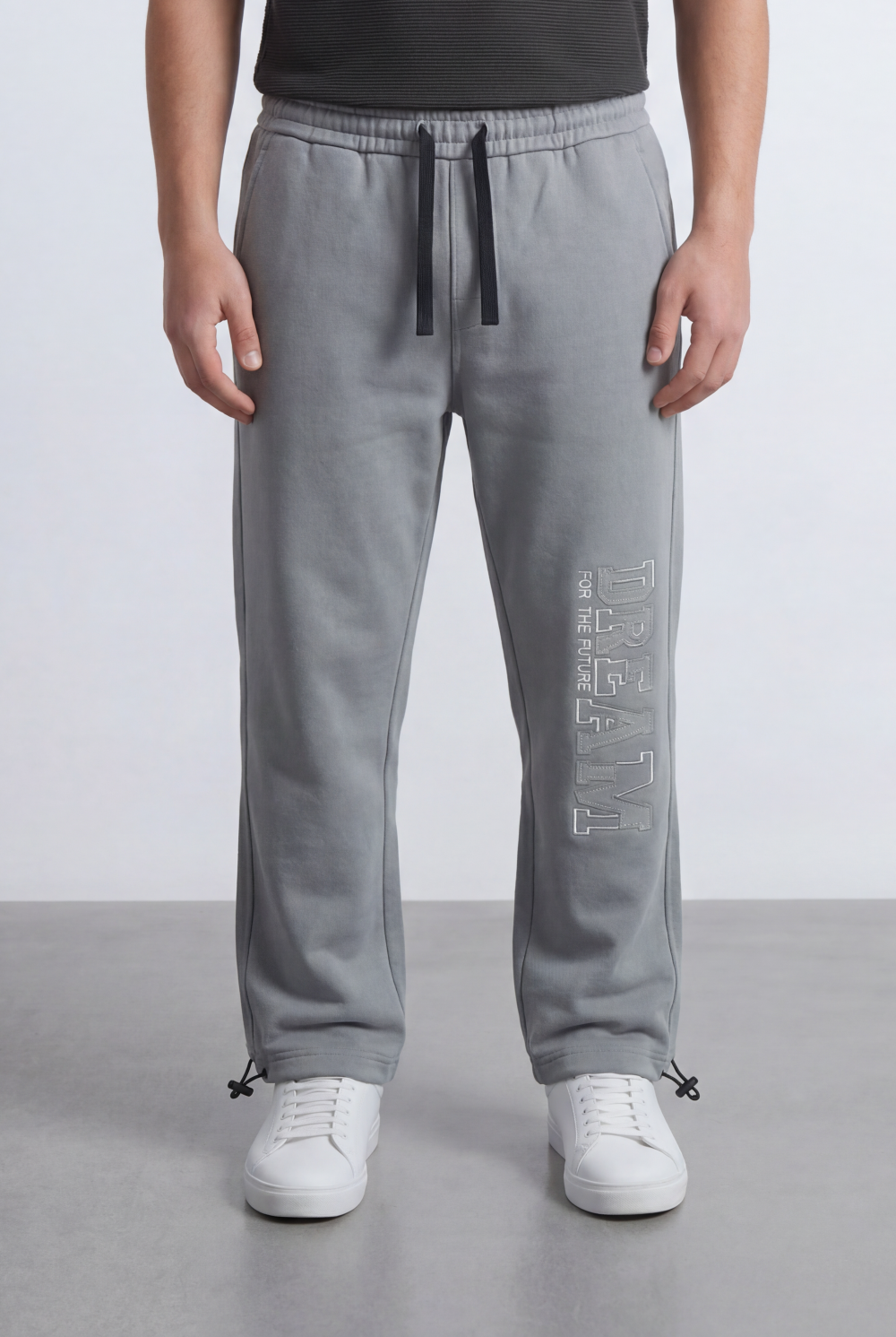 Men’s Oversize Sweatpants Embossed Side Logo