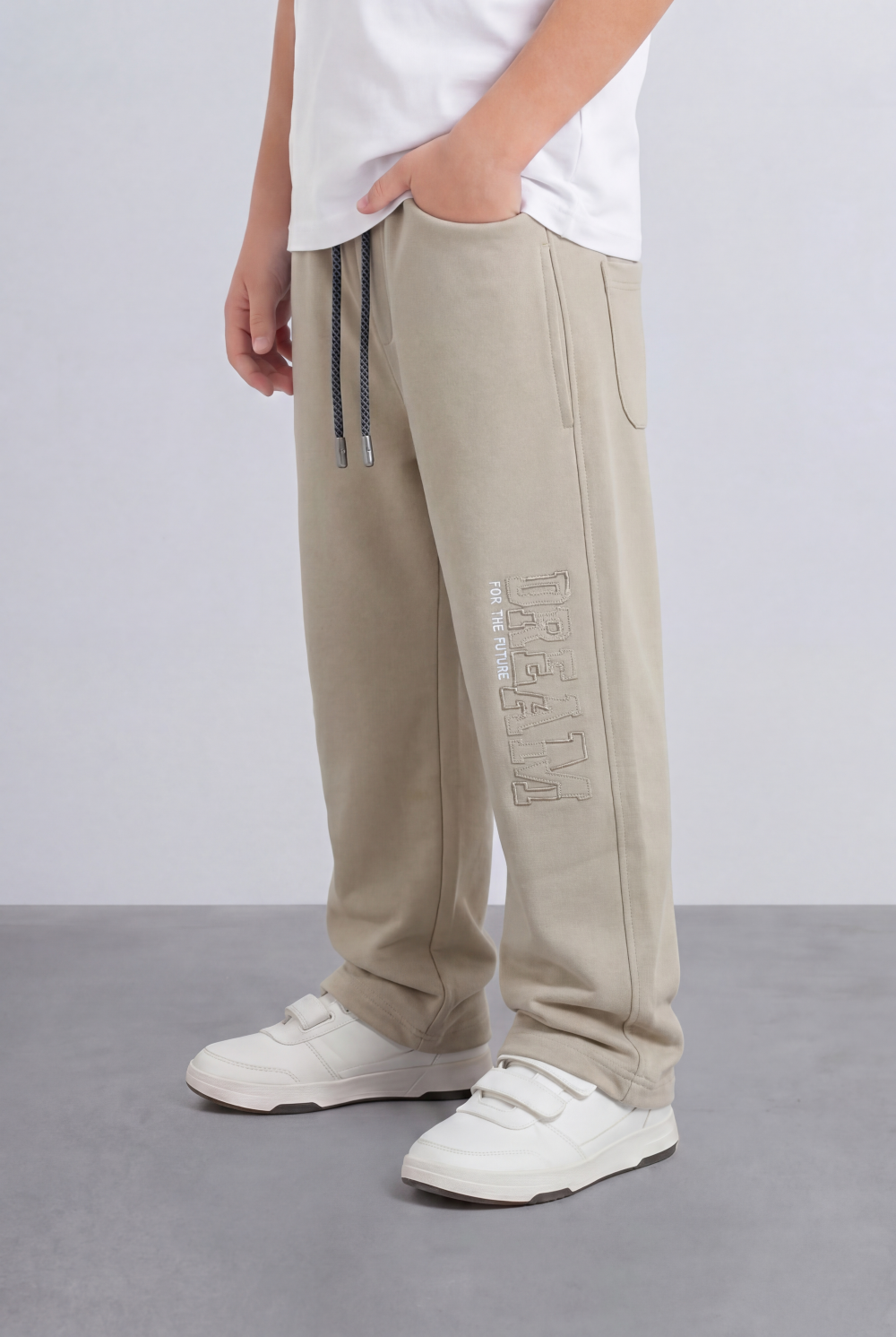 Boy's Oversize Sweatpants Embossed Side Logo