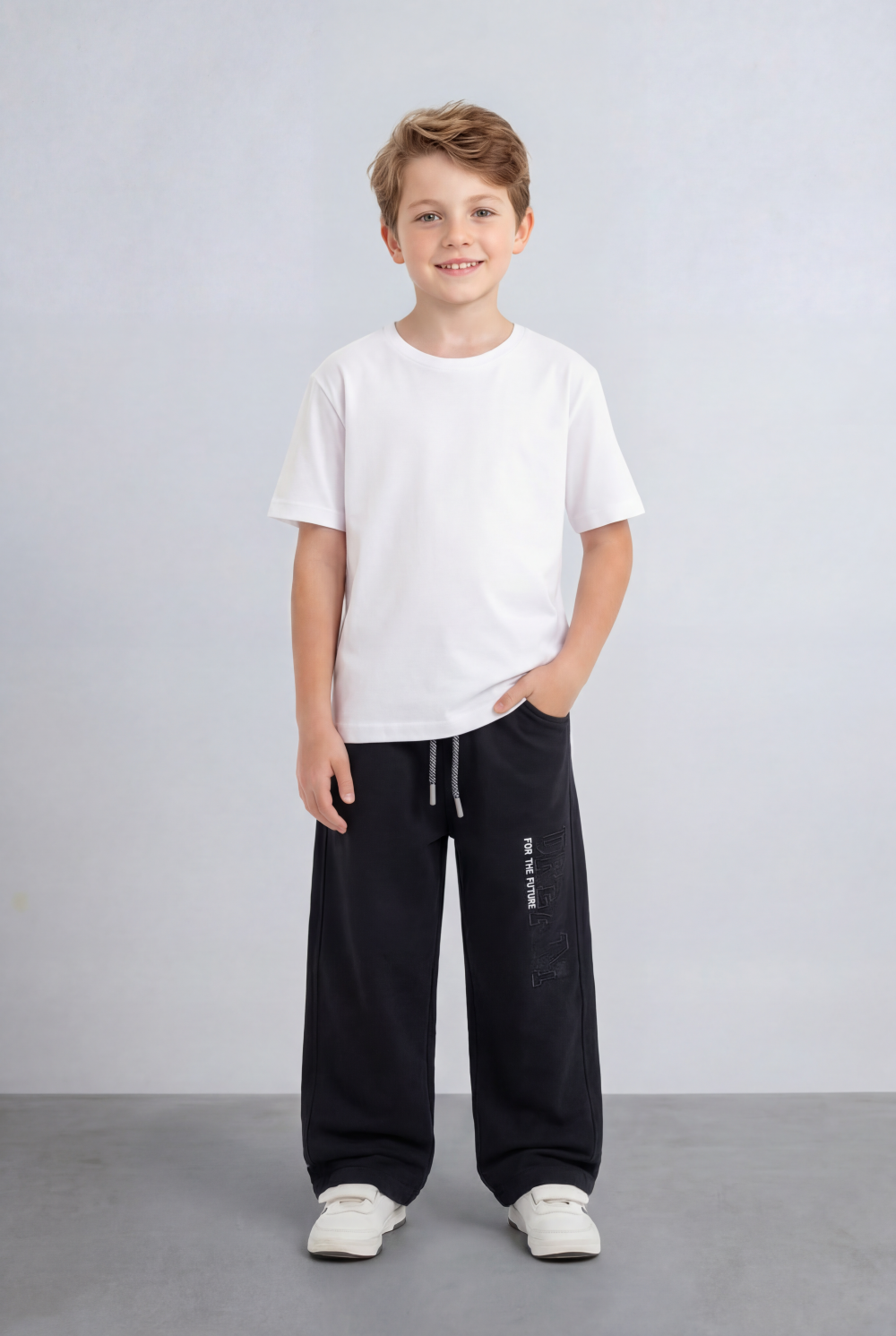 Boy's Oversize Sweatpants Embossed Side Logo