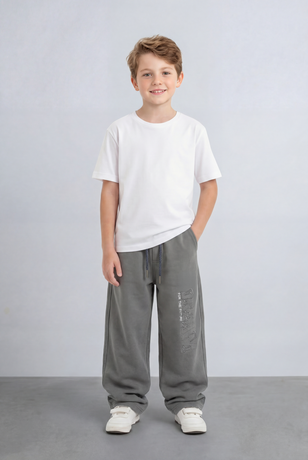 Boy's Oversize Sweatpants Embossed Side Logo