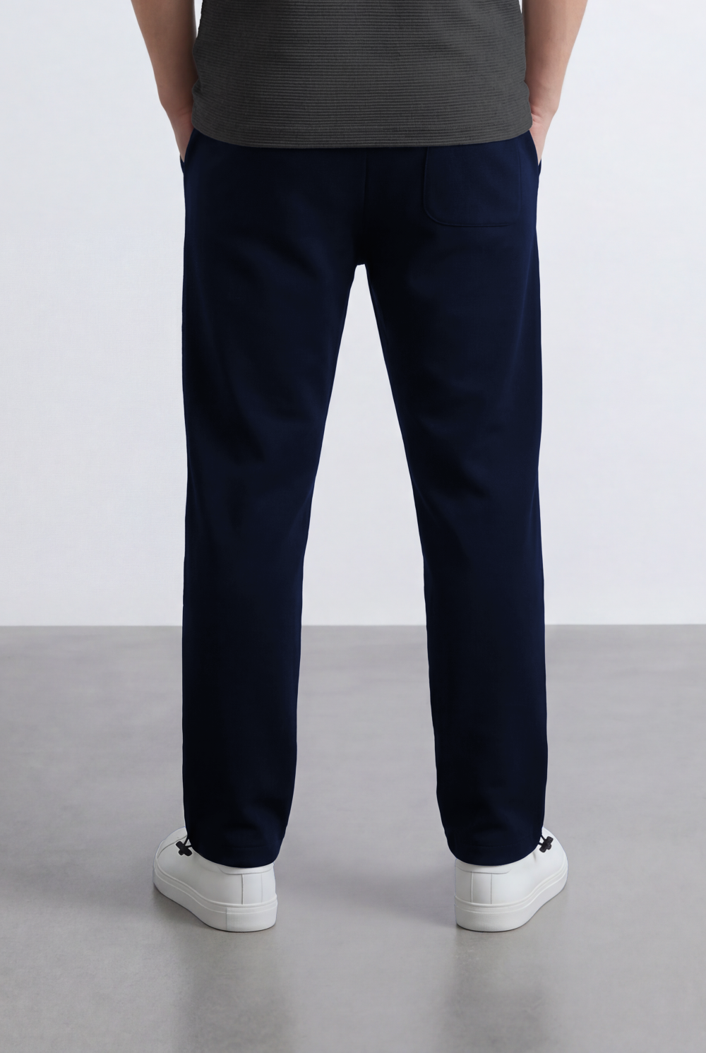Men’s Oversize Sweatpants Embossed Side Logo