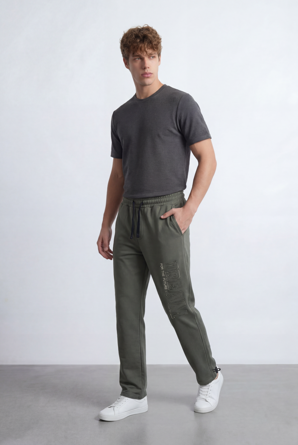 Men’s Oversize Sweatpants Embossed Side Logo