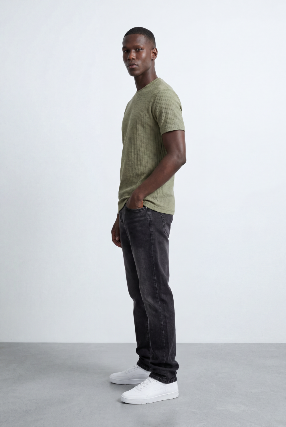 Men’s Structured Knit T-Shirt Grid Texture Surface
