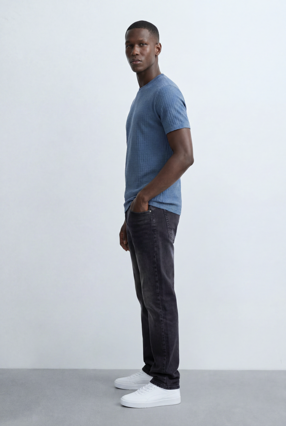 Men’s Structured Knit T-Shirt Grid Texture Surface