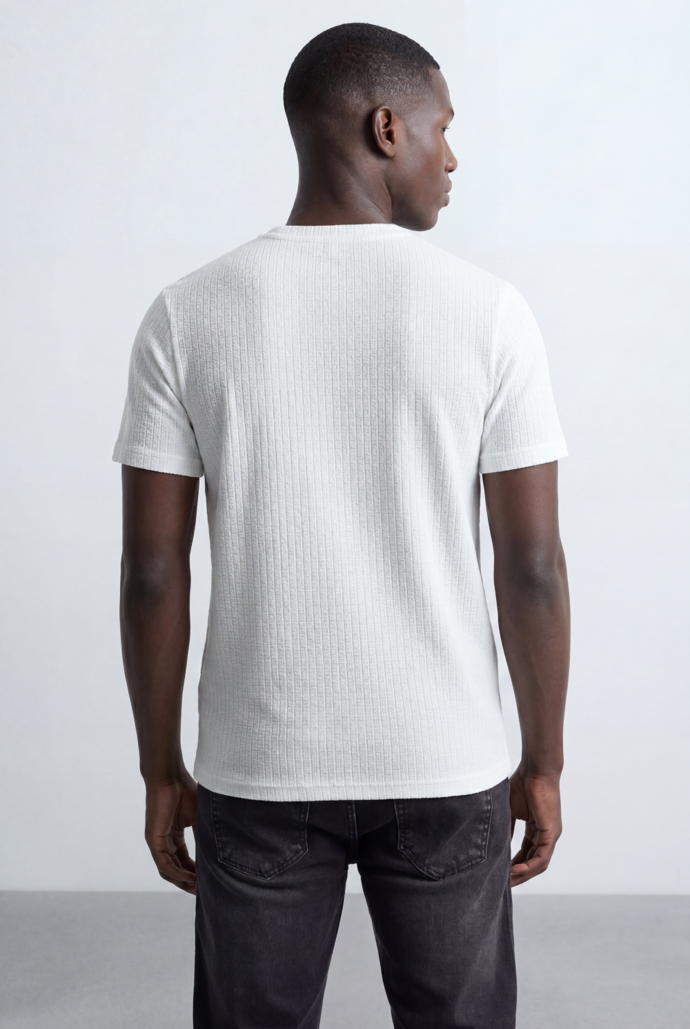 Men’s Structured Knit T-Shirt Grid Texture Surface