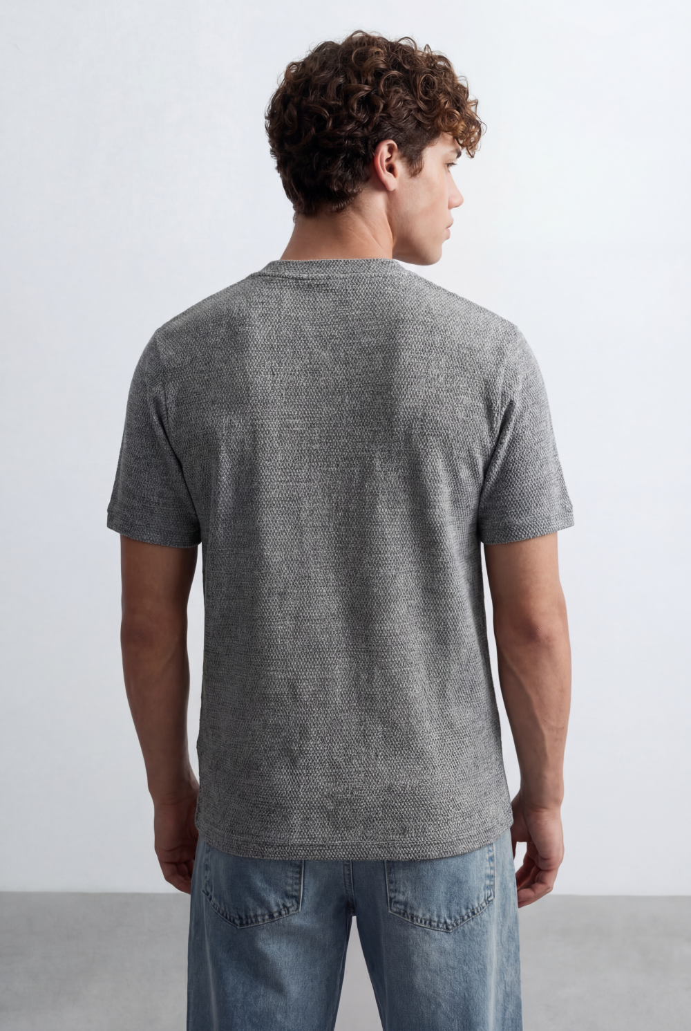 Men’s Micro Knit Surface Detail Versatile Slim Fit T-Shirt
