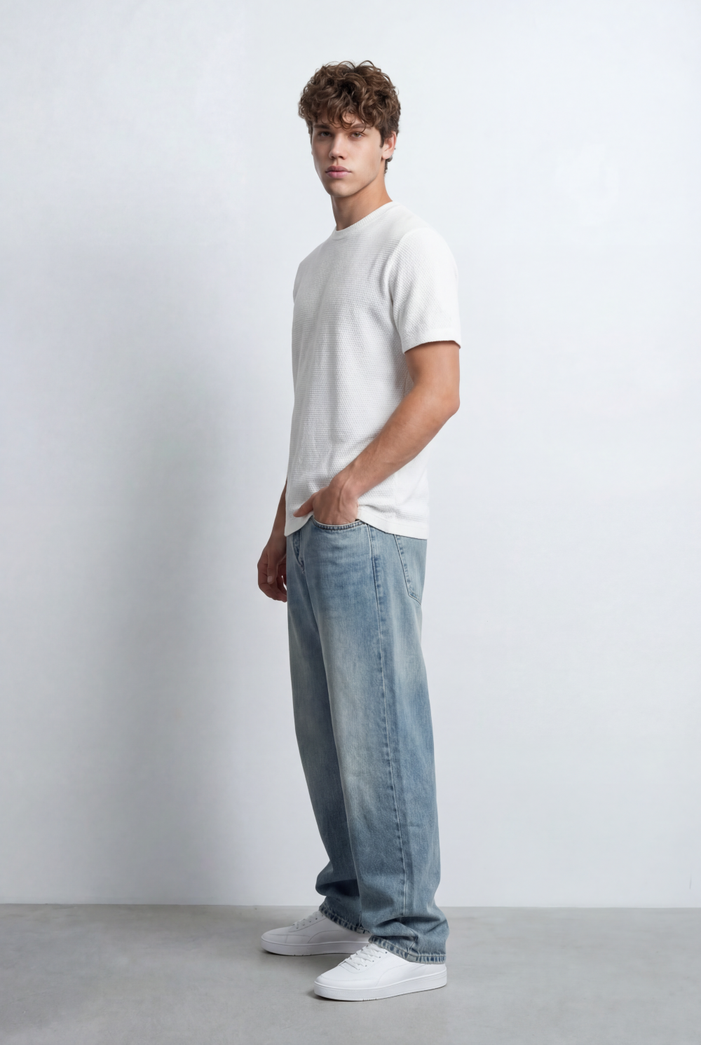 Men’s Micro Knit Surface Detail Versatile Slim Fit T-Shirt