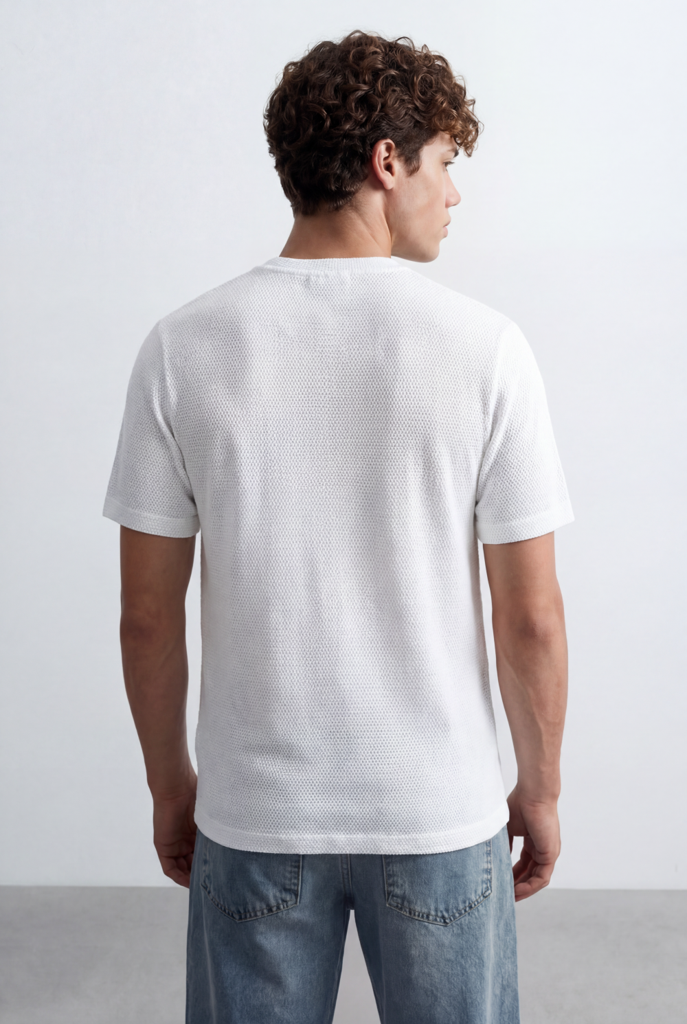 Men’s Micro Knit Surface Detail Versatile Slim Fit T-Shirt