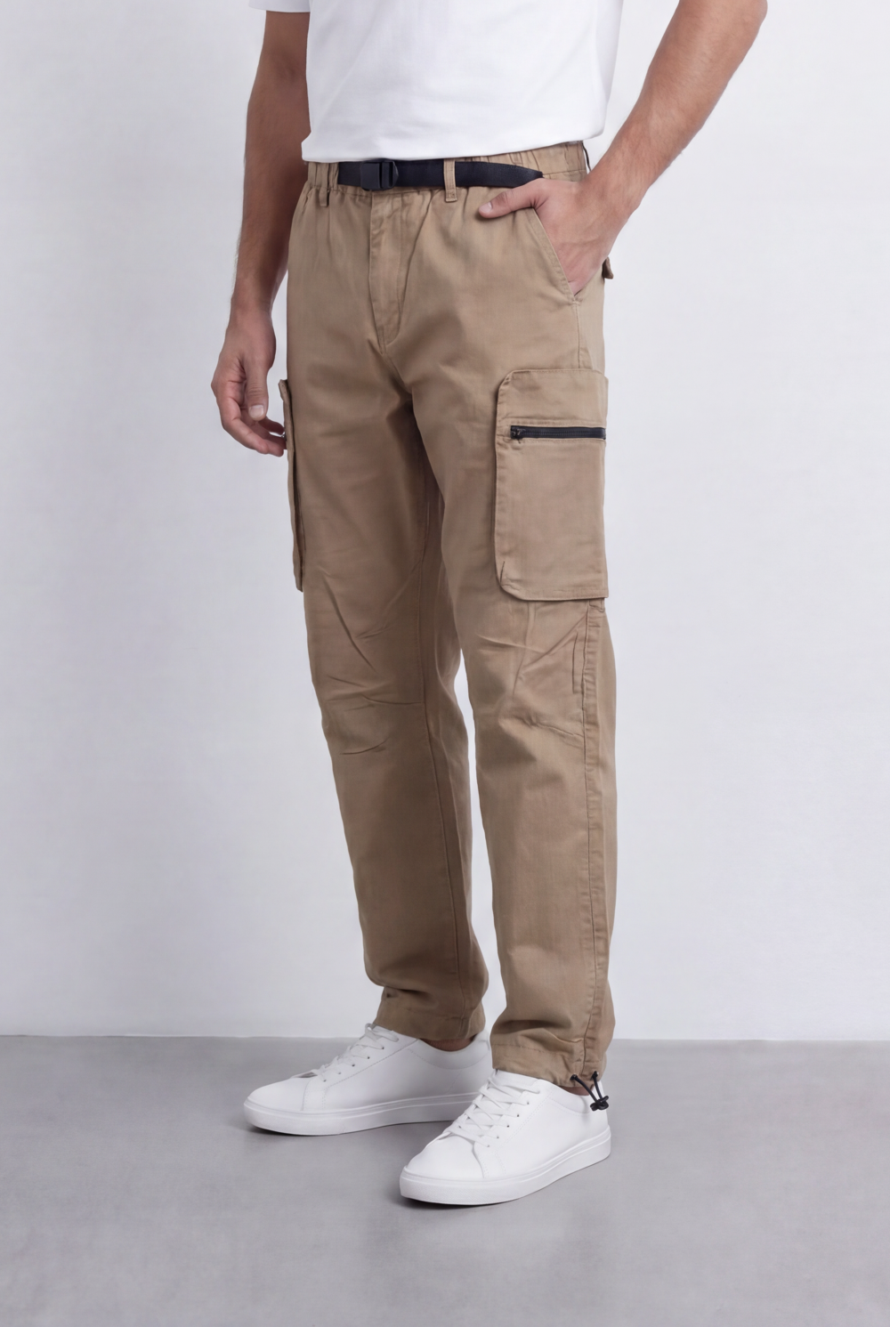 Men’s Utility Cargo Pants Adjustable Belt Zip Pocket Detail