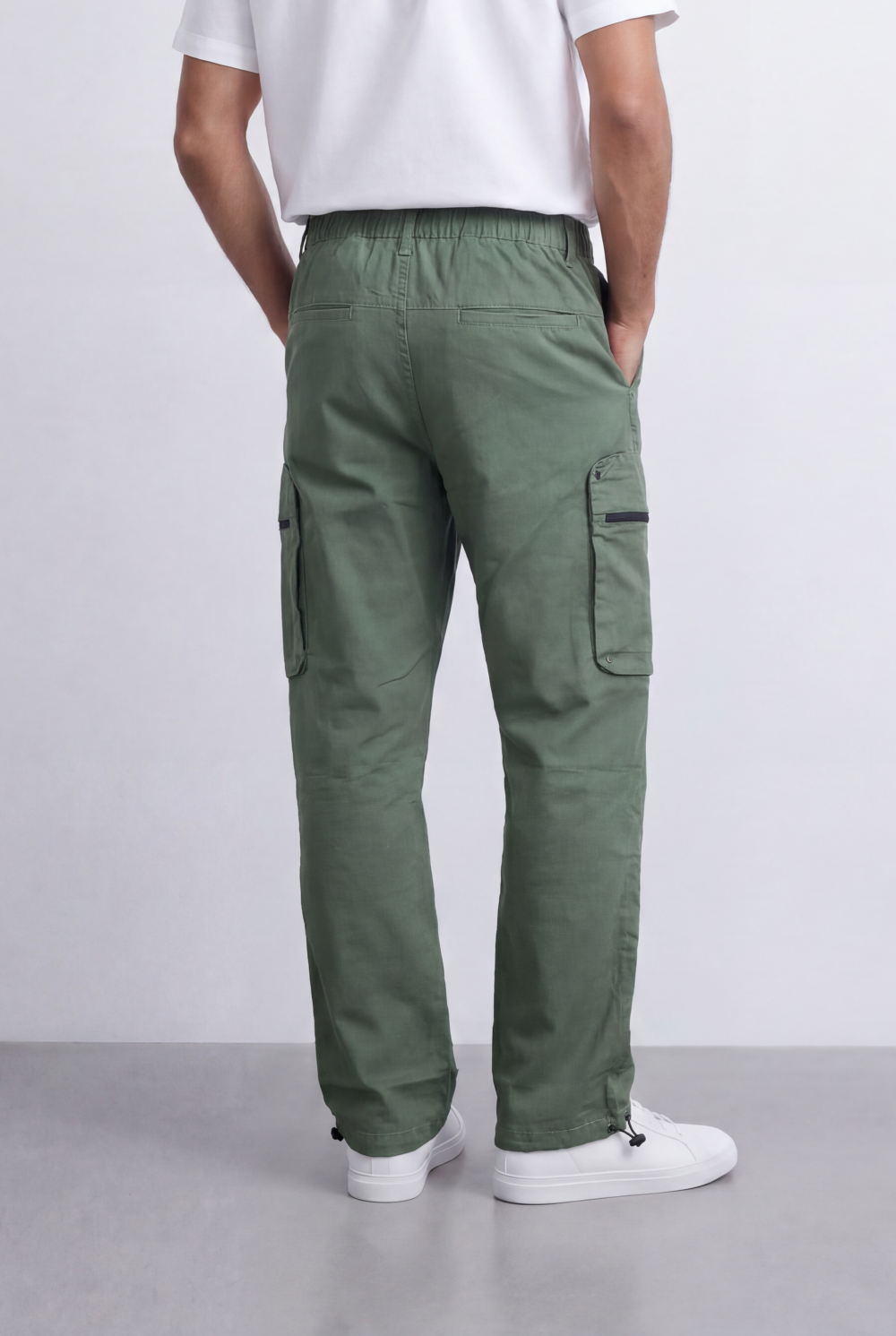 Men’s Utility Cargo Pants Adjustable Belt Zip Pocket Detail