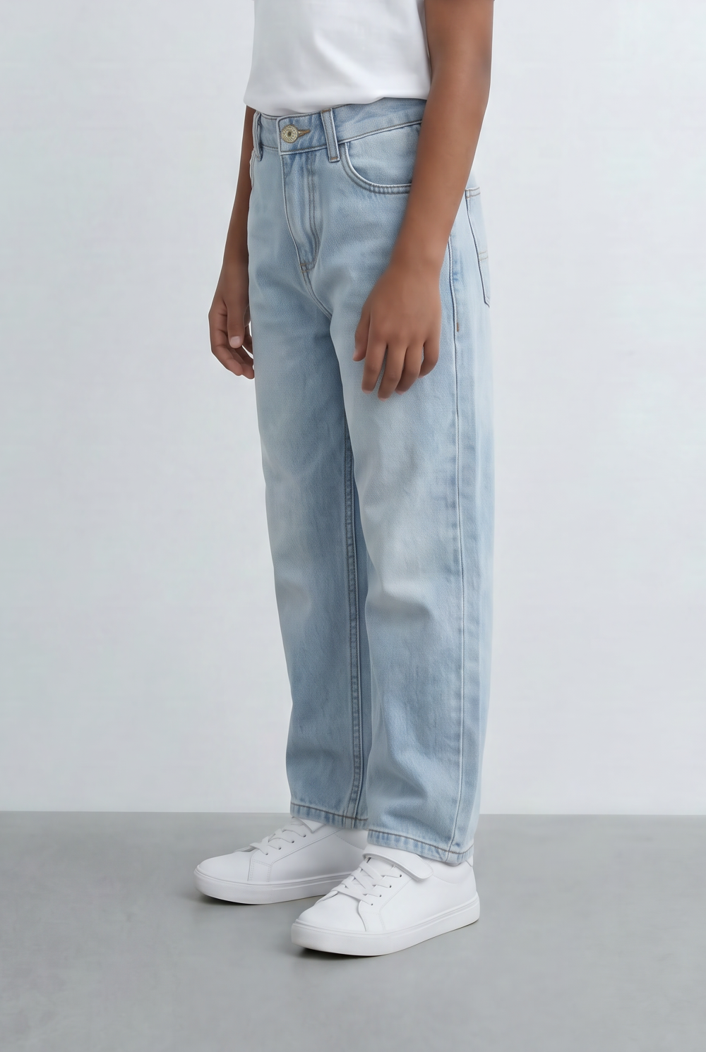 Boy's Used Jeans With Light Wash Finish Pants