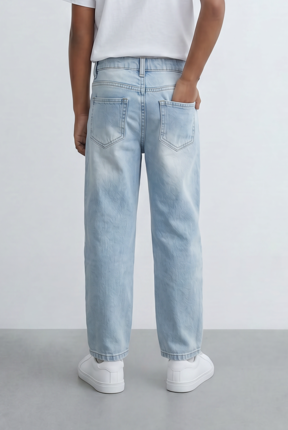 Boy's Used Jeans With Light Wash Finish Pants