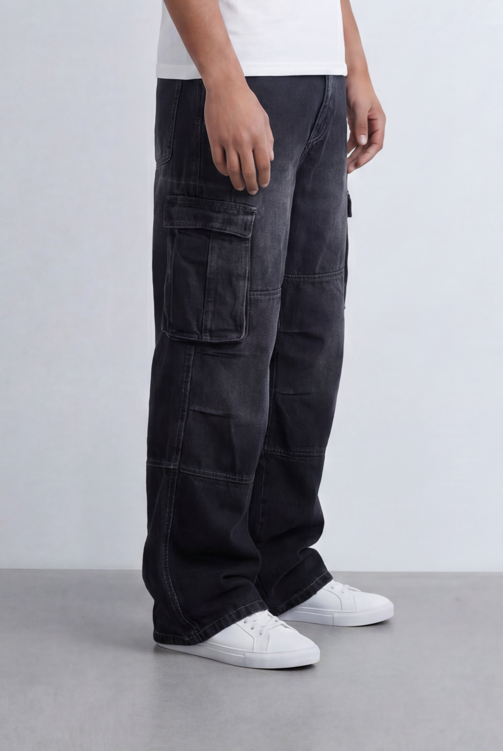 Men's Cargo Jeans Utility Pocket Details Pants