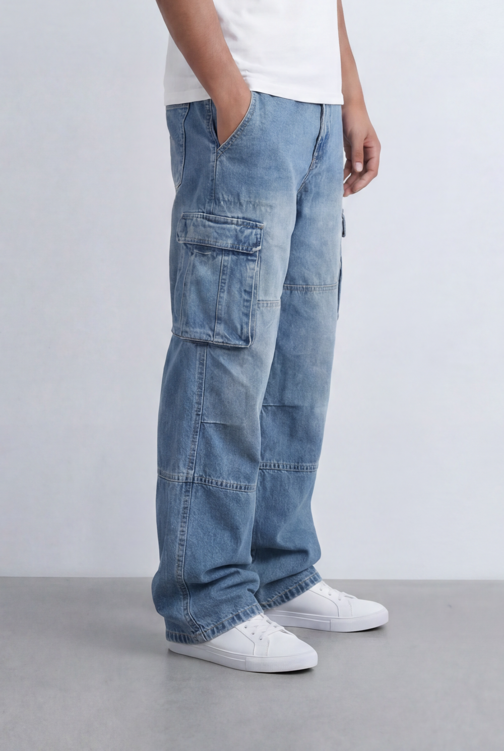 Men's Cargo Jeans Utility Pocket Details Pants