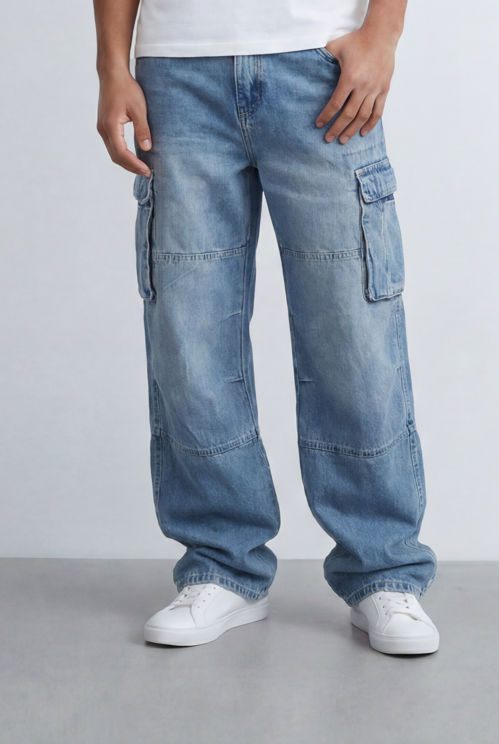 Men's Cargo Jeans Utility Pocket Details Pants