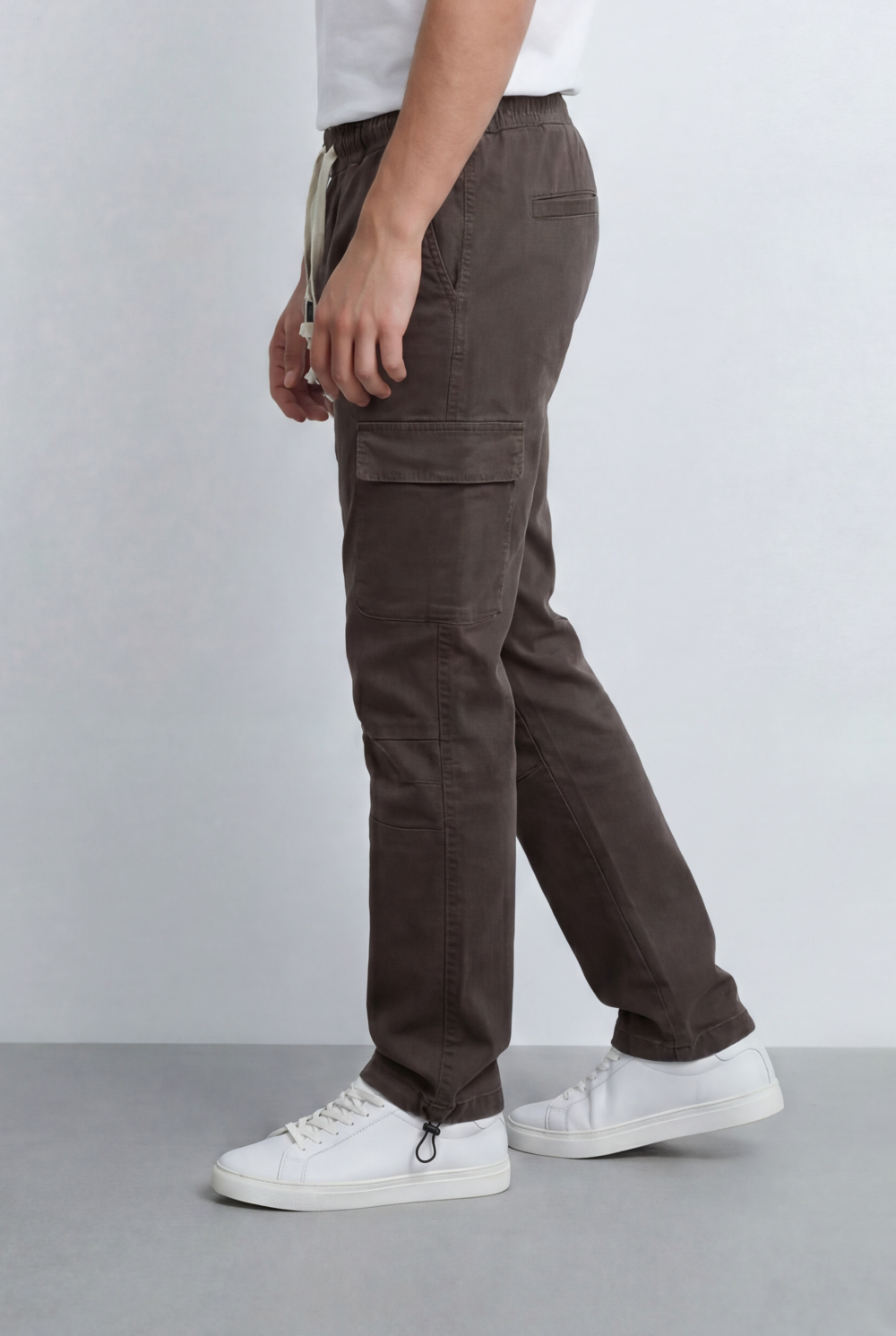 Men’s Cargo Pants Featuring Utility Side Pockets