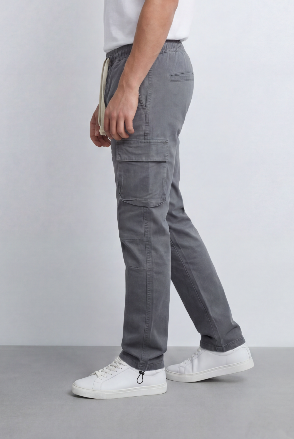 Men’s Cargo Pants Featuring Utility Side Pockets